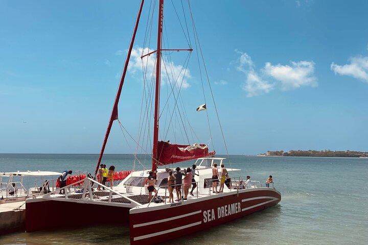 Katamaran Party Cruise und Schnorcheln in Montego Bay Open Bar + DJ