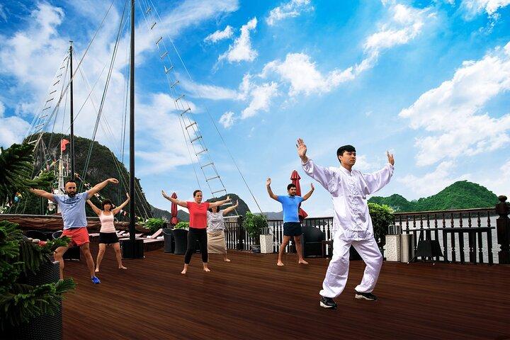 Baia di Halong 3 giorni e 2 notti a bordo della crociera La Stellar da Hanoi