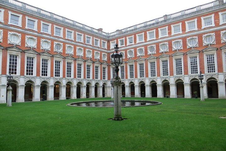 Hampton Court Palace, Stonehenge e Roman Bath Tour com Passes