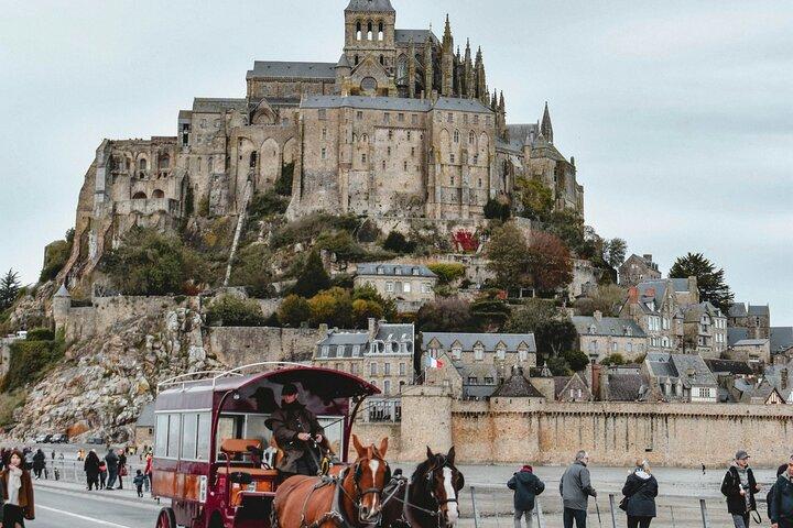 Breton Bliss: Paris Small Group Day Trip til Mont Saint Michel
