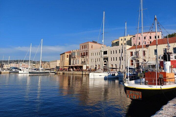 Visite privée à pied de l'histoire, des sites touristiques et de la gastronomie de la ville de La Canée
