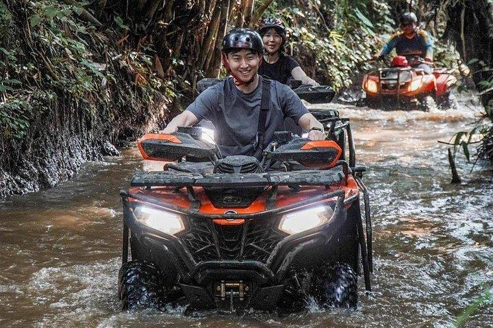 バリ島 ATV クワッドバイクとブルーラグーン シュノーケリング