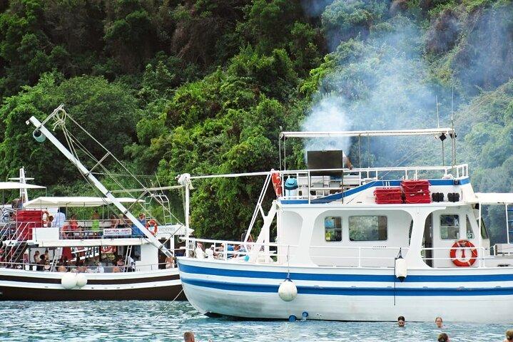 Cruzeiro Costeiro em Corfu com Churrasco