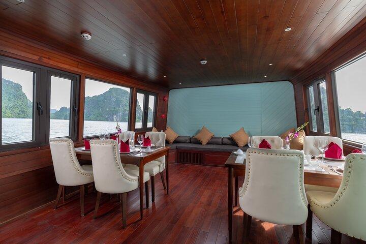 Fuld dag privat Bai Tu Long Bay Cruise opdage skjulte skatte