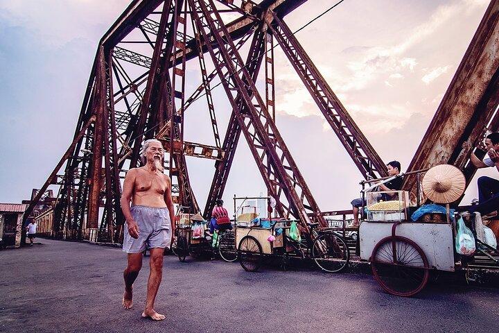 ハノイ市内観光：トレインストリートでカスタマイズしたプライベート半日ツアー