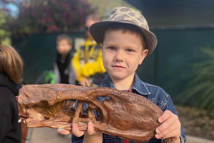 DINOSAUR and FOSSIL ZOO TOUR Rockhampton