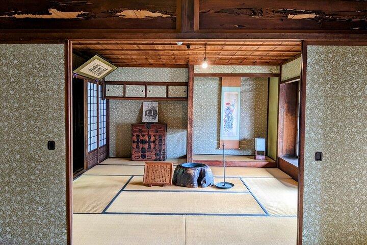 日本の歴史的な小布施と北斎の狂気の芸術家を巡る 1 日ツアー