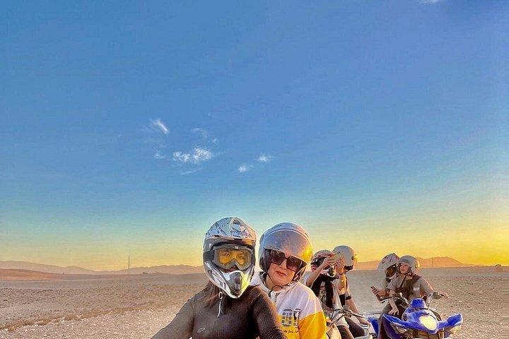 Dinershow in Agafay Desert met Quad en Kamelen