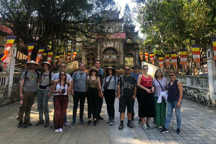 Visita guiada de día completo a la Pagoda del Perfume desde el casco antiguo de Hanoi