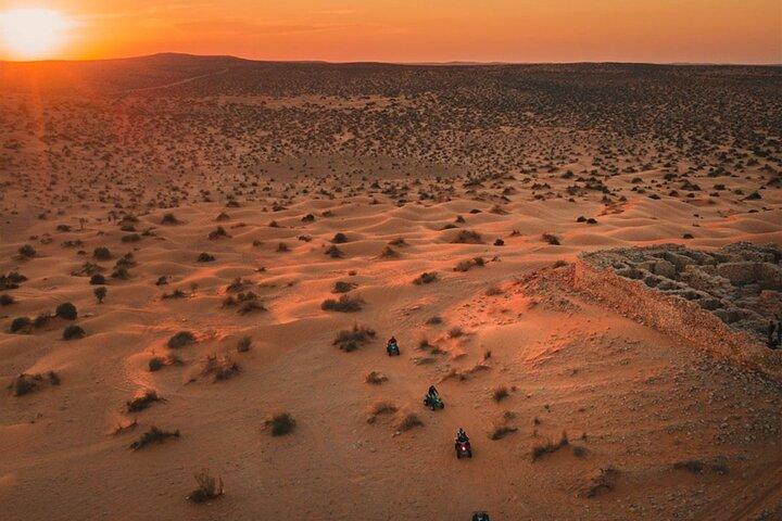 Excursion Privée Coucher de Soleil et Diner à Ksar Hallouf