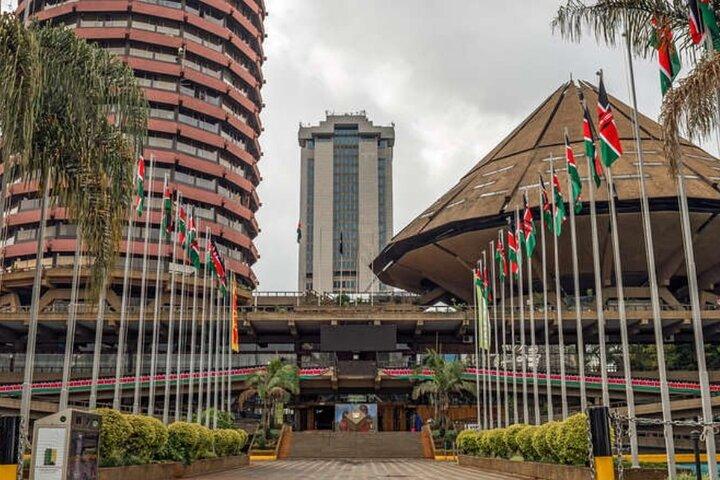 Museo di Nairobi, Torre KICC, Spettacolo di danza culturale di perline e Bomas