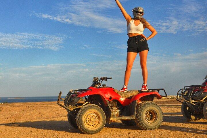 Hurghada Tour en quad al atardecer por el desierto y el Mar Rojo
