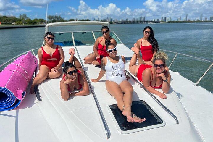 Premium Miami Yacht Experience : Kapitän, Spaß & Party!