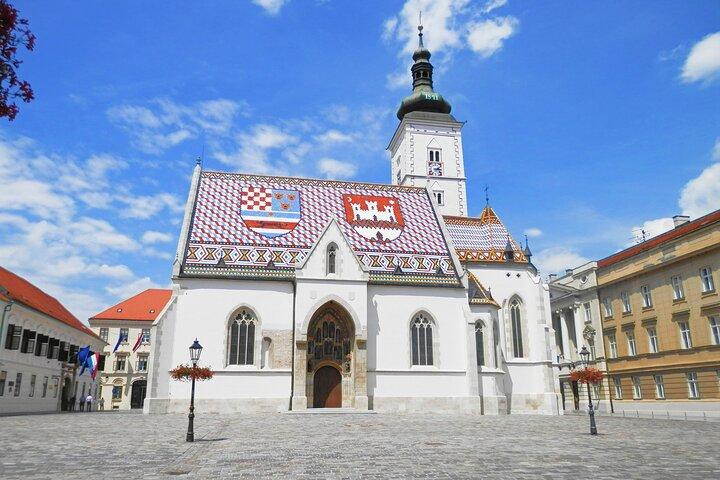 Excursão a pé privada em Zagreb com ingressos de funicular