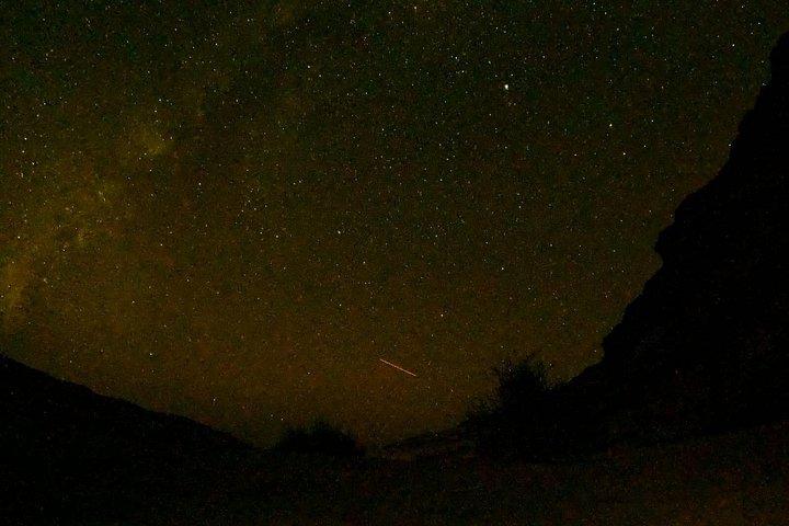 カイロ発ホワイトデザート星空観察サファリ 2日間 1泊キャンプ