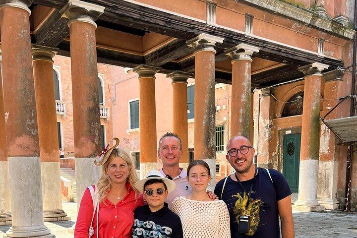 Venecia Comisaria Brunetti y Donna Leon: Walk His Beat