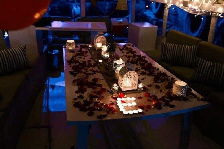 Romantic Dinner Cruise in Cairo Nile for Couples (Luxury)