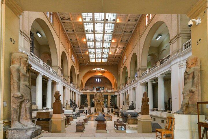 Visita guiada al antiguo Cairo con almuerzo.