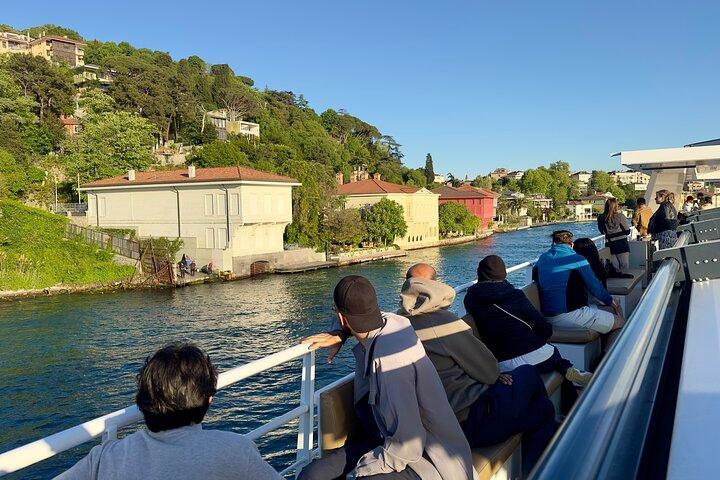Bosporen dagtid eller solnedgång sightseeingkryssning och ljudguide