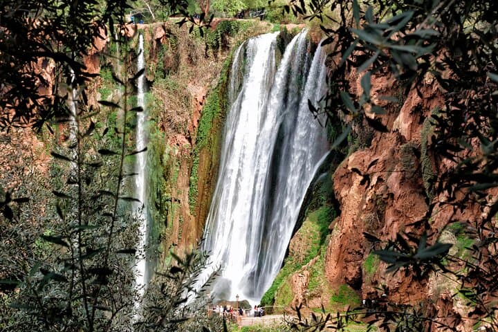 Day Trip to Ouzoud Waterfalls with Guide and Boat Trip
