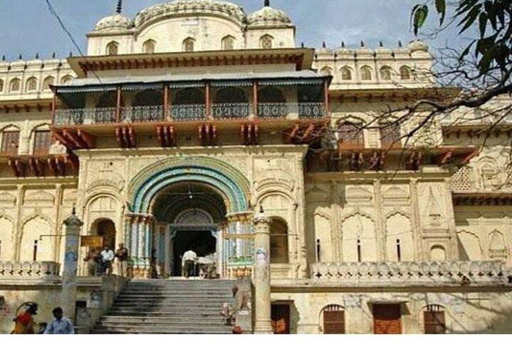 Varanasi to Ayodhya: A Divine Day Expedition