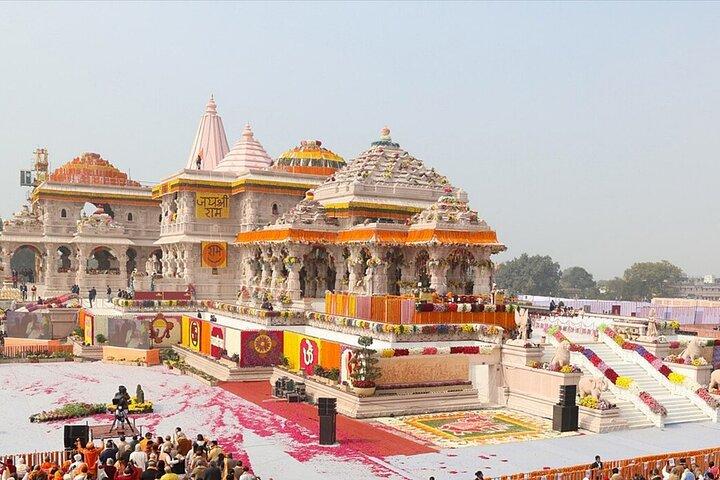 Varanasi naar Ayodhya: een goddelijke dagexpeditie