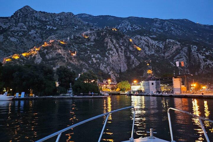 Från Kotor Private Blue Cave Lyx båt upplevelse