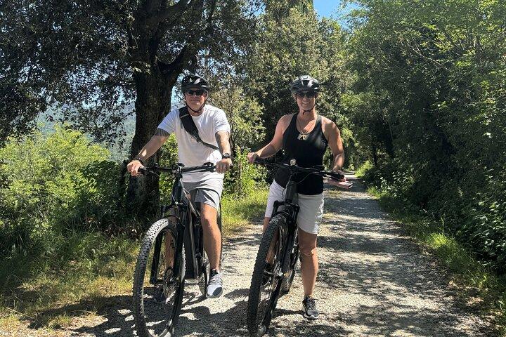Cortona E-Bike Scenic Ride - Tour privado por el campo medieval