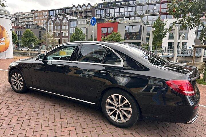 Private Transfer from Amsterdam Schiphol Airport to Amsterdam