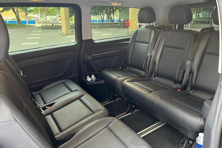 Private Transfer from Amsterdam Schiphol Airport to Amsterdam
