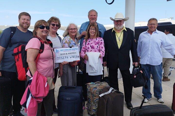 Privétransfer van de luchthaven van Cancun naar Cancun (16 km)
