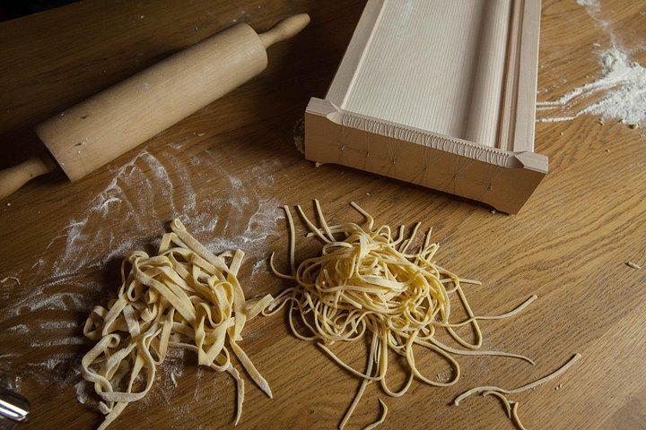 ミラノでの新鮮な自家製パスタとティラミスの料理教室
