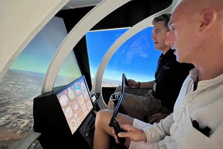 Exclusief voor Viator: ultrarealistische helikoptersimulatorervaring