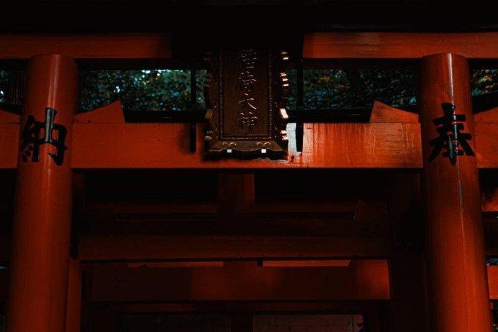 京都伏見稲荷夜散歩ツアー
