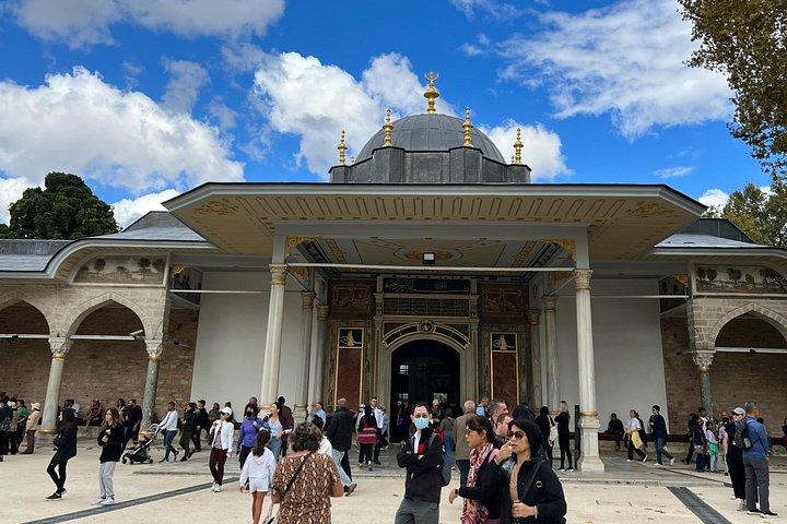 Private Topkapı palace & Harem from an expert with skip the lines