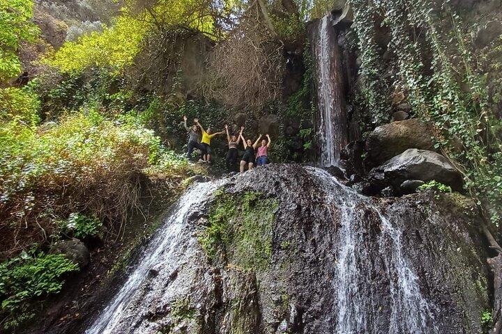 Escursioni nelle Cascate e nella Foresta pluviale con guide locali: Sky Rebels
