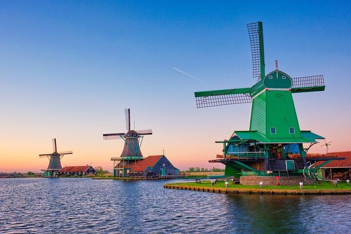 Dutch Highlights Tour from Amsterdam: Zaanse Schans, Edam, Castle
