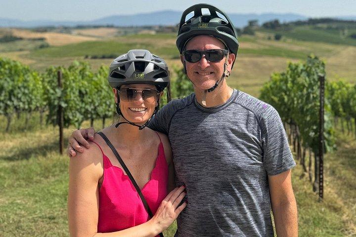 MONTALCINO Private E-Bike & Brunello Winery Experience