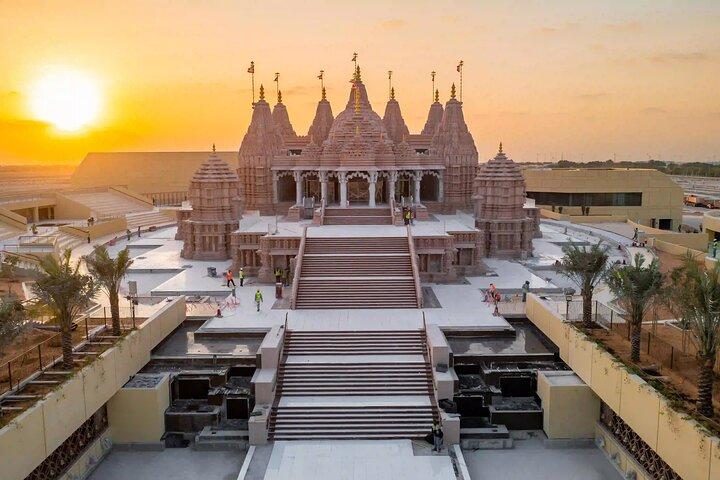 BAPS Hindu Mandir and Grand Mosque Abu Dhabi Tour From Dubai