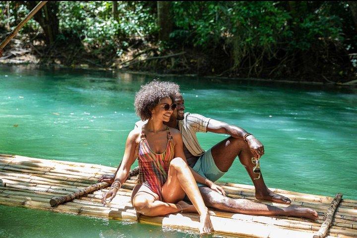 St Lucia Bamboo Rafting Experience (+ Degustazione Rum)