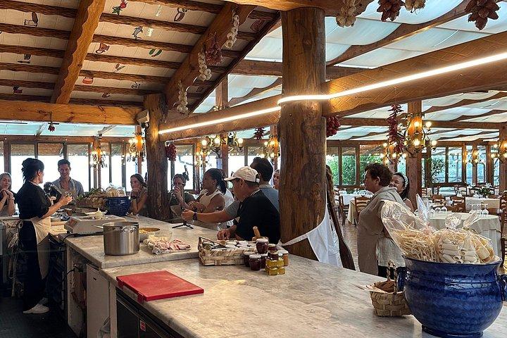 ソレント料理学校 地元の人のように海を眺めながら料理を100%実践