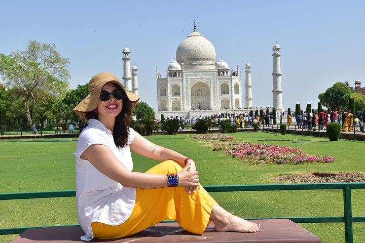 LOCAL Agra :Taj Mahal Sunrise / Sunset Private Tour by Car