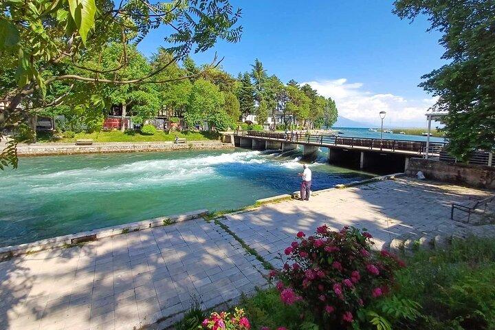 Au départ d'Ohrid : Excursion d'une journée à Kalishta, Struga et Vevchani