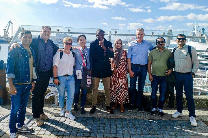 Robben Island, giardini di Kirstenbosch e tour di Groot Constantia