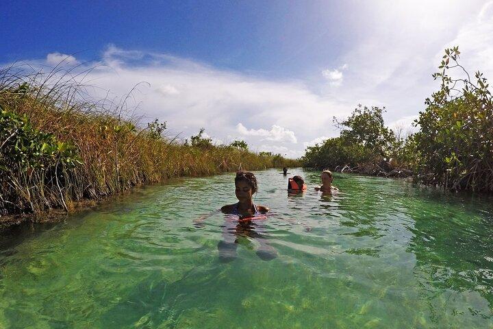 Privat rundtur i Muyil arkeologiska plats och Sian Ka'an Lazy River