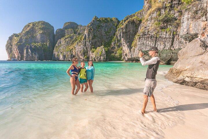 Phi Phi & Bamboo Island Full Day Tour by Premium Speed-Catamaran