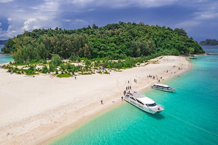 Phi Phi & Bamboo Island Full Day Tour by Premium Speed-Catamaran
