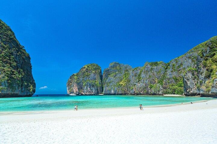 Phi Phi & Bamboo Island Full Day Tour by Premium Speed-Catamaran