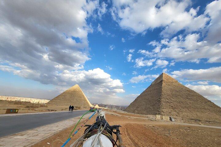 Visite privée guidée des pyramides de Gizeh à Memphis et Sakkara