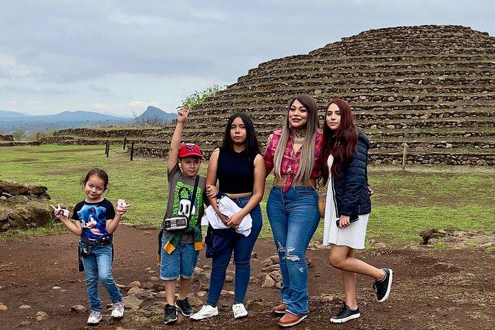 メキシコの魂ツアー：ピラミッド、テキーラ、マリアッチ